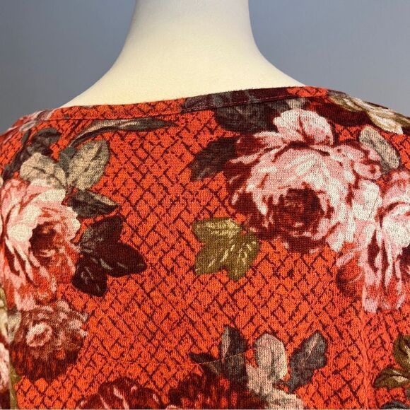 Floral long sleeve boat neckline sweater size Medium - Picture 8 of 13